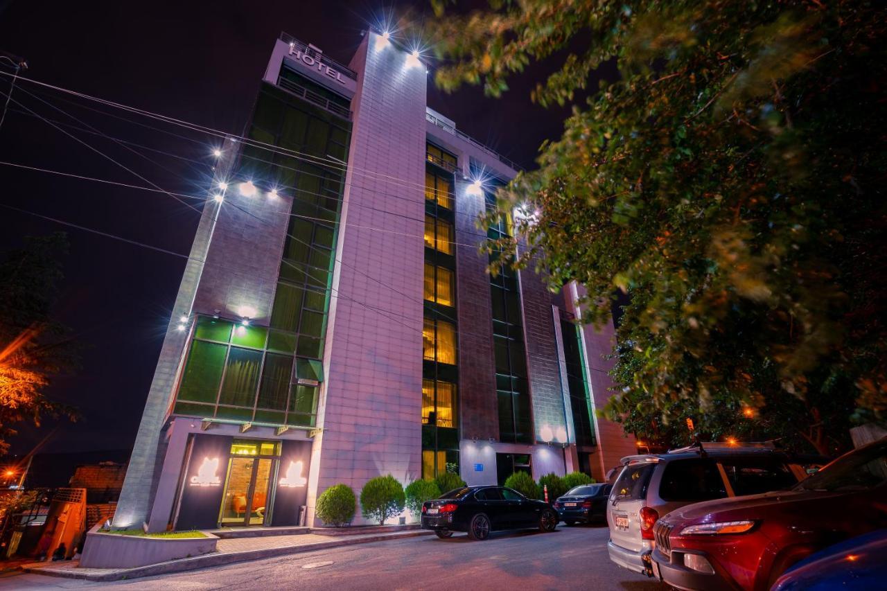 Capitol By Umbrella Tbilisi Exterior photo